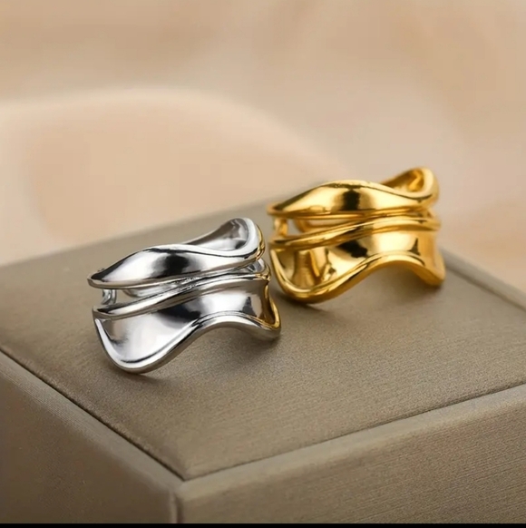 NEW!  Resizable RING - BTQ - Picture 3 of 6